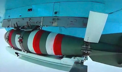 Bom lượn thời Li&#234;n X&#244; &#39;tr&#243;i tay&#39; nhiều &#39;si&#234;u vũ kh&#237;&#39; hiện đại của Ukraine