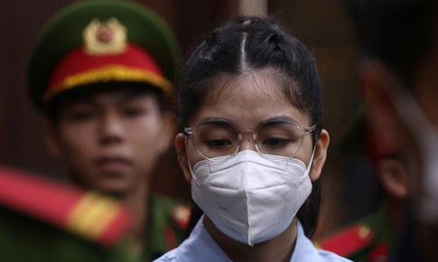 Bị c&#225;o Hằng Du Mục xin giảm nhẹ v&#236; &#39;c&#242;n sữa nu&#244;i con v&#224; vẫn vắt sữa h&#224;ng ng&#224;y&#39;