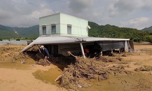 C&#244;ng an đề nghị người d&#226;n k&#234; khai thiệt hại trong vụ vỡ hồ chứa nước l&#224;m một người tử vong