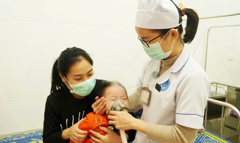 C&#250;m A gia tăng mạnh, chuy&#234;n gia cảnh b&#225;o nguy cơ l&#226;y lan rộng