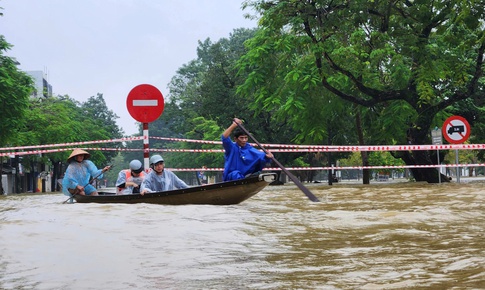 Khi n&#224;o miền Trung hết mưa, giảm ngập?
