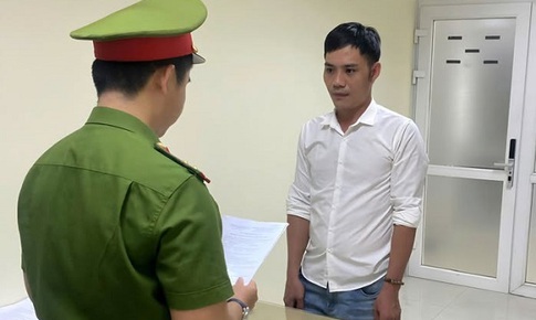 Khởi tố thanh ni&#234;n tổ chức khai th&#225;c v&#224;ng tr&#225;i ph&#233;p