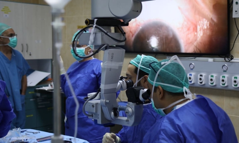 Hồi phục một phần thị lực nhờ gi&#225;c mạc sinh học in 3D