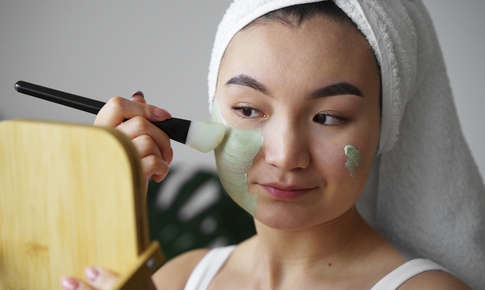 B&#225;c sĩ bật m&#237; c&#225;ch l&#224;m mặt nạ dưỡng da tại nh&#224; đơn giản, chuẩn y khoa