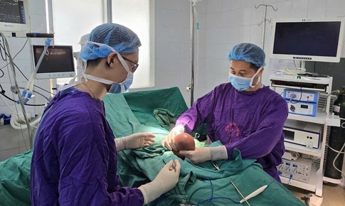 Cảnh b&#225;o từ ca ung thư tinh ho&#224;n ở người trẻ: Đừng giấu bệnh v&#236; xấu hổ