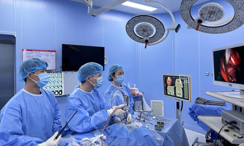 Ca bệnh hiếm: Nấm xoang bướm ‘giả u n&#227;o’ khiến người đ&#224;n &#244;ng mất thị lực