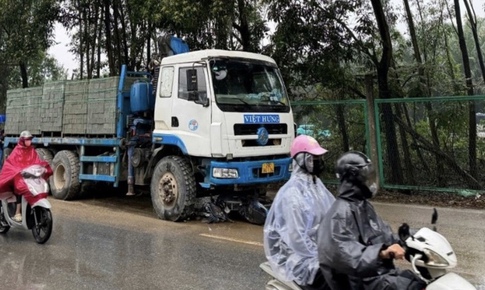 T&#236;m nh&#226;n chứng vụ tai nạn giao th&#244;ng tr&#234;n Đại lộ Thăng Long l&#224;m 1 người tử vong