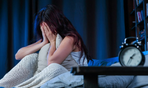 Thiếu hụt 5 loại vitamin n&#224;y khiến bạn mất ngủ