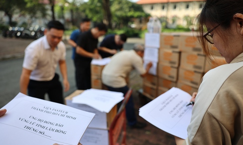 Nhiều đo&#224;n c&#244;ng t&#225;c của Bộ Y tế hỗ trợ c&#225;c tỉnh miền Trung, T&#226;y Nguy&#234;n ứng ph&#243;, khắc phục mưa lũ