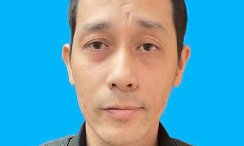 Một phụ nữ bị đ&#226;m nhiều nh&#225;t ngay giữa phố tại Hải Ph&#242;ng