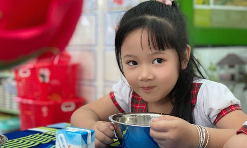 X&#226;y dựng th&#243;i quen ăn uống l&#224;nh mạnh cho trẻ - Khởi đầu từ bữa ăn gia đ&#236;nh