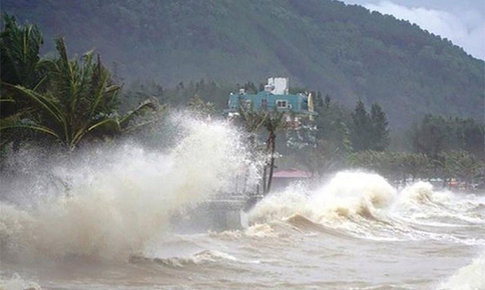 B&#227;o số 15 c&#243; khả năng mạnh cấp 12, giật cấp 15, quần thảo tr&#234;n Biển Đ&#244;ng