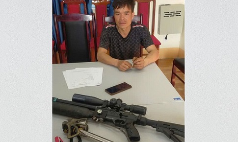 Bắt 2 đối tượng t&#224;ng trữ s&#250;ng qu&#226;n dụng