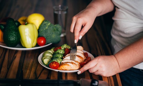 Giảm c&#226;n v&#224; điều chỉnh hormone từ chế độ ăn carb cycling