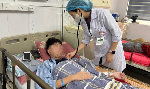 Nam sinh bị nhiễm khuẩn tụ cầu v&#224;ng nặng do lợn cắn