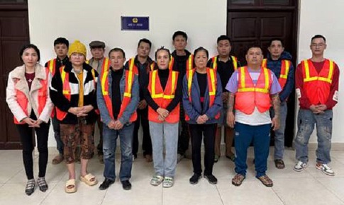 Triệt ph&#225; sới bạc tr&#234;n s&#244;ng, 15 đối tượng bị tạm giữ