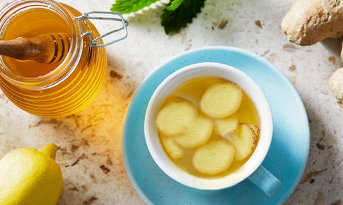Đừng chỉ uống tr&#224; gừng! Thử ngay 3 c&#244;ng thức n&#224;y để &#39;đ&#225;nh bay&#39; cảm lạnh nhanh ch&#243;ng