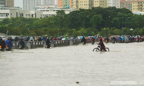 B&#227;o số 13 sẽ rất mạnh, c&#243; thể xảy ra d&#244;ng lốc trước b&#227;o