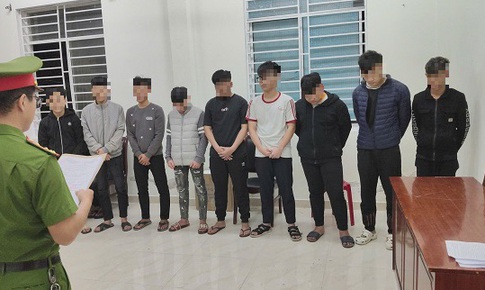 Từ m&#226;u thuẫn tr&#234;n mạng x&#227; hội, 9 thanh thiếu ni&#234;n bị tạm giam
