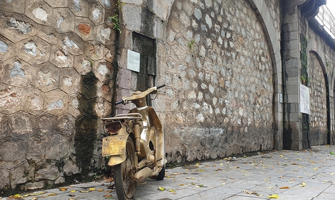 H&#224; Nội: 132 v&#242;m cầu đ&#225; dẫn l&#234;n cầu Long Bi&#234;n sắp được &#39;thay &#225;o mới&#39;