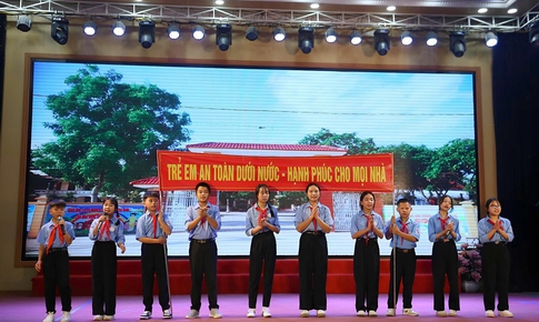 Nghệ An siết chặt ph&#242;ng, chống đuối nước trẻ em: Quyết t&#226;m kh&#244;ng để th&#234;m một sinh mạng bị cuốn đi