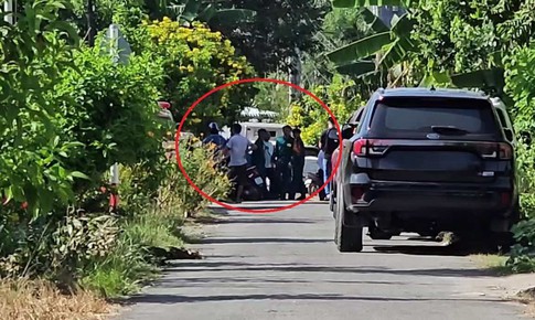 Sau tiếng nổ lớn rung chuyển nh&#224; d&#226;n, t&#225; hỏa ph&#225;t hiện thanh ni&#234;n tử vong bất thường