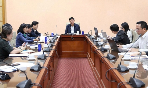 Thứ trưởng Đỗ Xu&#226;n Tuy&#234;n: Tăng mức xử phạt vi phạm về an to&#224;n thực phẩm, đảm bảo t&#237;nh răn đe