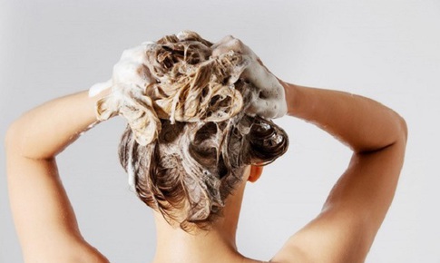 Cục Quản l&#253; Dược y&#234;u cầu thu hồi dầu gội phủ bạc Natural Black Hair Colorant v&#236; l&#224; &#39;h&#224;ng giả&#39;