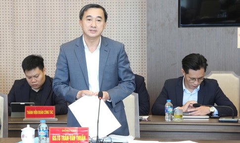 Thứ trưởng Trần Văn Thuấn: Bộ Y tế đồng h&#224;nh c&#249;ng L&#224;o Cai x&#226;y dựng Bệnh viện Đa khoa số 1 th&#224;nh bệnh viện v&#249;ng