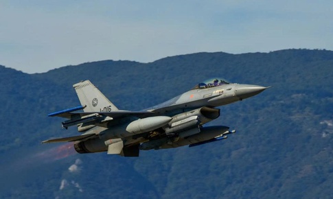 Quốc gia NATO mua 18 m&#225;y bay ti&#234;m k&#237;ch F-16 với gi&#225; chỉ 1 euro