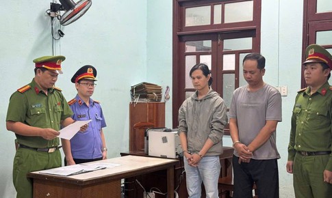 Bắt tạm giam 2 đối tượng h&#224;nh hung t&#224;i xế xe c&#244;ng nghệ ở Đ&#224; Nẵng