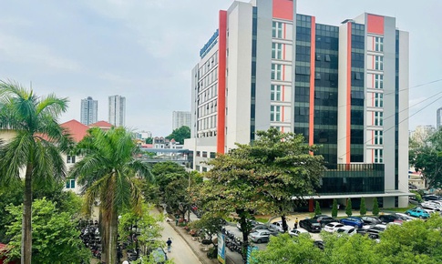 M&#244;i trường cơ sở y tế xanh - sạch - đẹp: Khi mỗi người g&#243;p sức cho một c&#226;y xanh, ph&#226;n loại r&#225;c thải đ&#250;ng chỗ