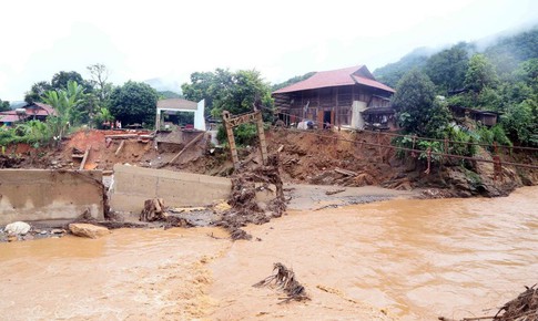 C&#225;c điểm c&#243; nguy cơ lũ qu&#233;t, sạt lở đất từ Thanh H&#243;a đến Quảng Trị