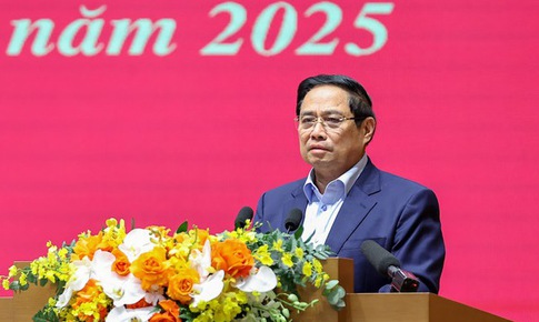 Thủ tướng: C&#242;n t&#236;nh trạng &#39;tham nhũng vặt&#39;, nhũng nhiễu trong khu vực h&#224;nh ch&#237;nh c&#244;ng