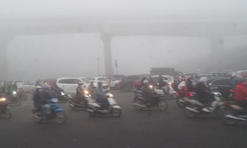 H&#224; Nội cao điểm &#244; nhiễm kh&#244;ng kh&#237;, h&#224;ng loạt điểm cảnh b&#225;o m&#224;u t&#237;m