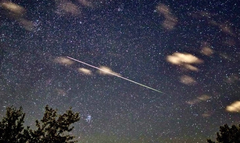 Trời mây mù có ảnh hưởng đến chất lượng quan sát mưa sao băng rực sáng đêm nay?