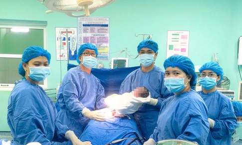 &#39;Căng thẳng&#39; ca mổ thai 34 tuần ng&#244;i ngang, sản phụ tiền sản giật nặng