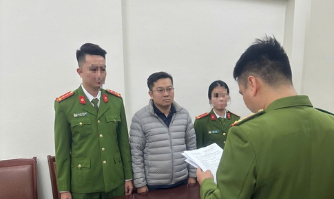 Lừa g&#243;p tiền để chuyển đổi mục đ&#237;ch sử dụng đất, cặp vợ chồng bị khởi tố