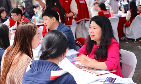 Tuyển sinh 2026: Vì sao nhiều trường thu hẹp vai trò của học bạ?