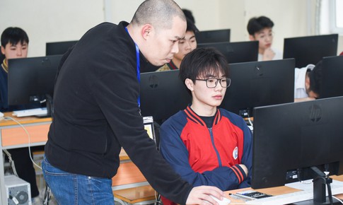 Thi đánh giá tư duy từ lớp 10,11 – xu hướng mới trong hành trình ‘tìm vé’ vào đại học