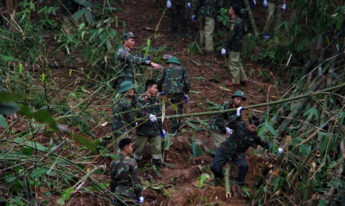 Thần tốc thực hiện 'Chiến dịch Quang Trung' khắc phục sạt lở ở Khe Sanh