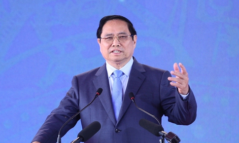 Thủ tướng: Những công trình hạ tầng mang khát vọng 'vươn ra biển lớn, bay cao vào vũ trụ'