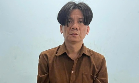 Bắt đối tượng giả vờ xem rồi cướp 1,5 lượng v&#224;ng ở TPHCM