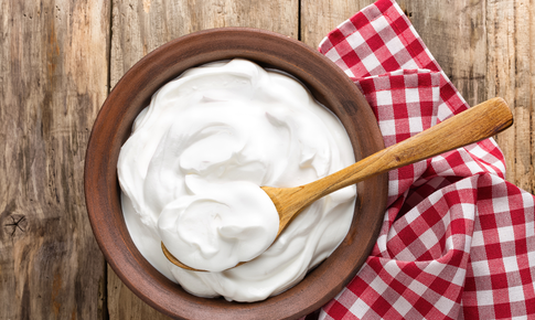 Sữa chua là gì? Lợi ích sức khỏe và làm đẹp từ sữa chua