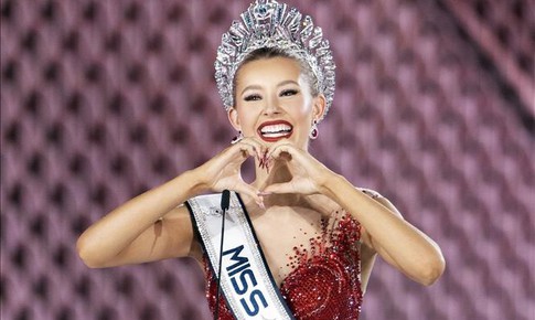 Người đẹp Hoa Kỳ đăng quang Miss Cosmo 2025