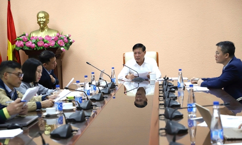 Đẩy nhanh tiến độ xây dựng, hoàn thiện các văn bản hướng dẫn thi hành Luật Dân số