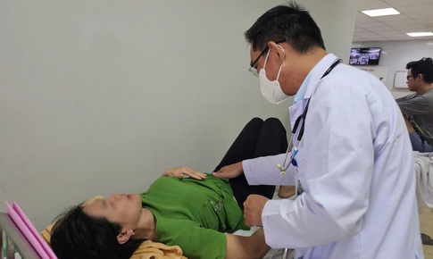 Thông tin mới vụ cả 100 người nghi bị ngộ độc sau khi ăn bánh mì ở  TPHCM