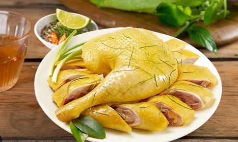 Lợi ích của thịt gà trong mâm cỗ ngày Tết