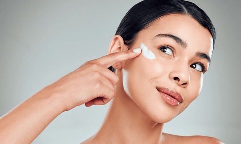 Đừng đợi đến tuổi 30: 4 thói quen chống lão hóa da sớm bạn cần biết