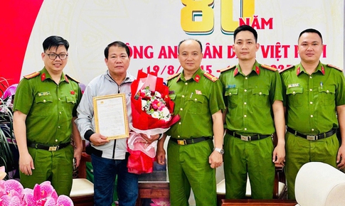 Vụ người phụ nữ bị đâm giữa đường ở Đà Nẵng: Khen thưởng công dân dũng cảm